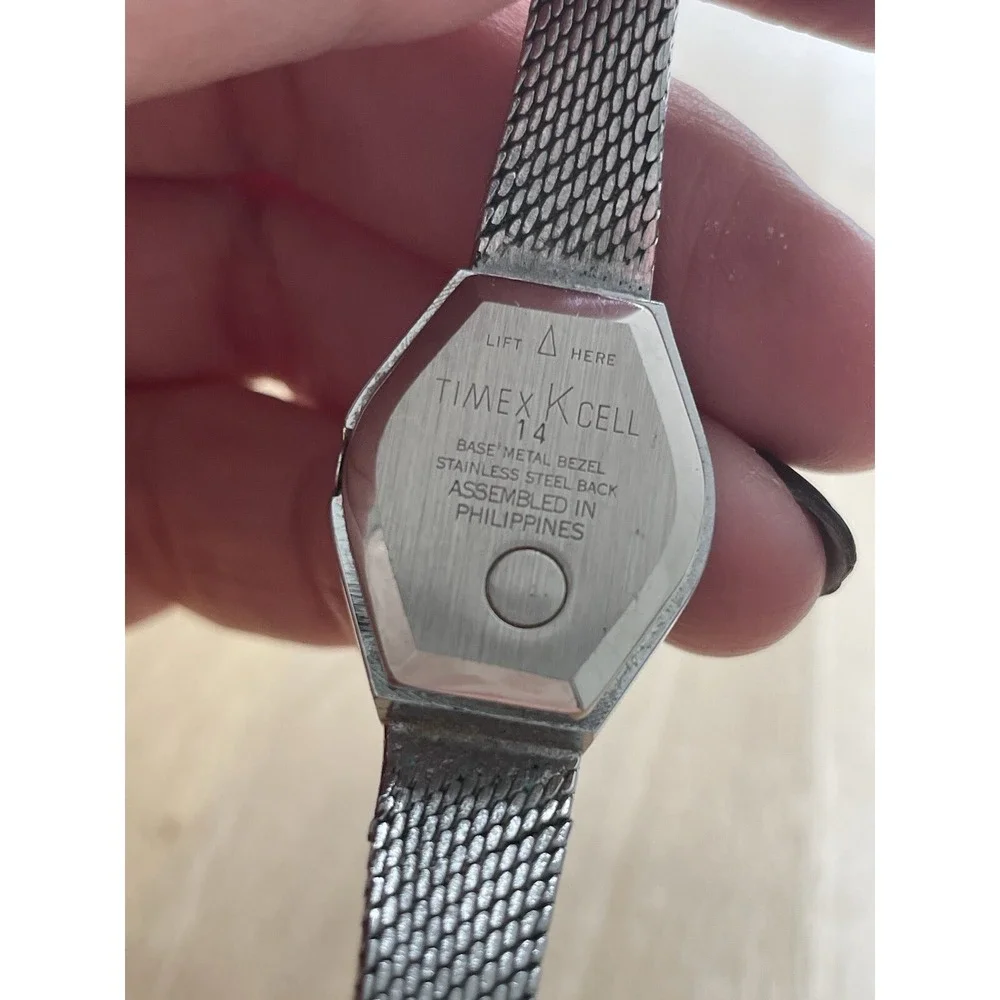 Timex K Cell Women's Silver Bracelet Watch Adjustable Clasp Base Metal‎ Bezel